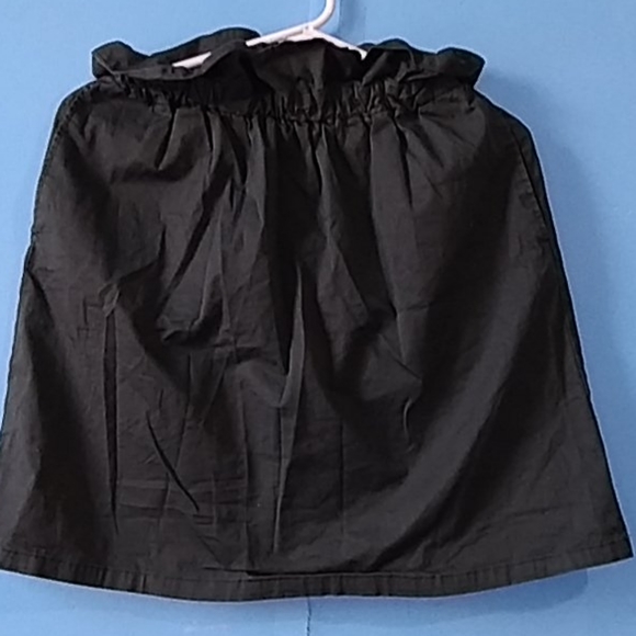 Uni qLo skirt - Picture 3 of 4
